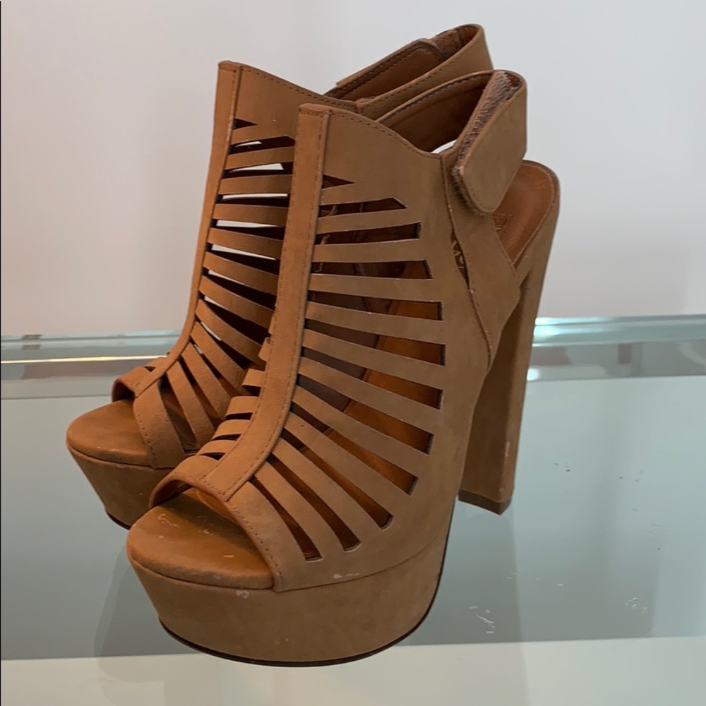 Summer heels